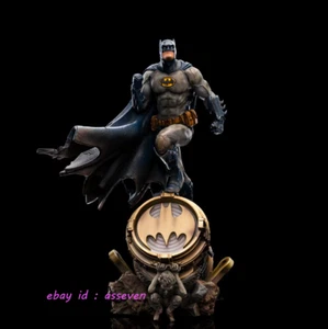 Iron Studios  1/10  DCG83223-10 BATMAN CCXP Exclusive  Figure Model In Stock - Picture 1 of 3