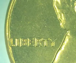 1960 D LINCOLN LD DIE CHIP ON OBVERSE "Skirted R" BU COIN *FREE SHIPPING* - Picture 1 of 4