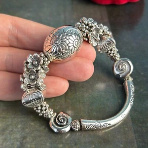 Silver Tone Chunky Bead Cluster Stretch Bracelet Vintage Revival Southwestern - Picture 1 of 12