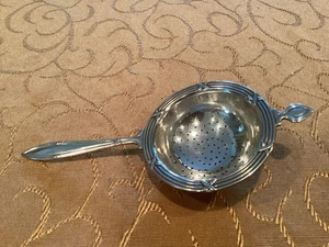 Colador de té de plata de ley con mango ~ Frank Whiting - Imagen 1 de 7