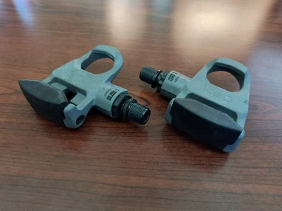 Look Keo Easy Gray Clipless Bicycle Pedals, 9/16", Grey/Black, w/ Cleats - Image 1 of 4