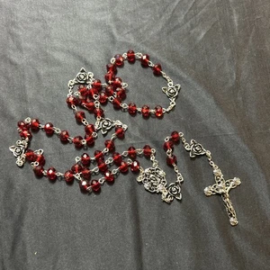 Red Beaded Rosary ๐ฟ Metal Cross Mary Mother With Roses - Picture 1 of 7