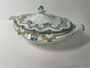 Wood & Son Royal semi-porcelain England covered serving dish - Picture 1 of 8