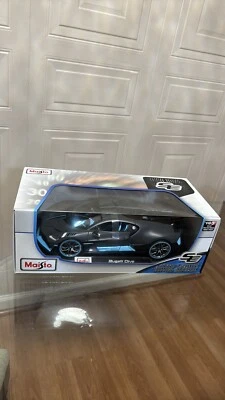 Coche fundido a presión Maisto 1:18 edición especial BUGATTI DIVO Foto 1 de 4