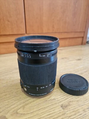 Sigma 18-300mm F3.5-6.3 DC Macro  Lens Canon Fit . - Image 1 of 4