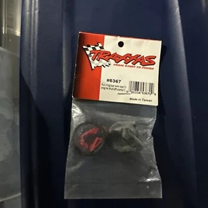Traxxas Revo Pull ring, fuel tank cap (1)/engine shut-off clamp (1) TRA5367  - Picture 1 of 1