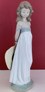 NIB LLADRO 8114 "NATURAL BEAUTY" GIRL W/ SUN HAT 2005 SPECIAL EVENTS FIGURINE 9" - Picture 1 of 10