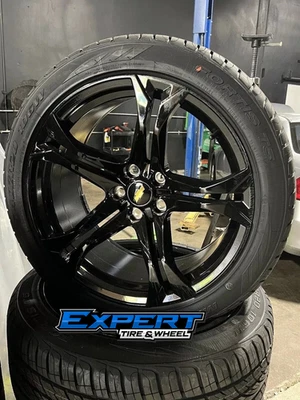 20x10 20x11 CAMARO ZL1 RODAS PRETAS BRILHANTES AROS PNEUS 5x120 SS RS Z28 1LE - Imagem 1 de 4
