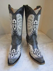 NIB Corral Teen Cross & Wings Overlay Embroidered Studs Leather Western Boot 04 - Picture 1 of 10