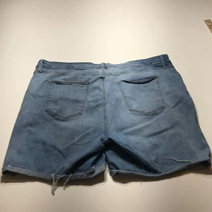 Universal Thread Shorts Womens Size 24WR Distressed Denim Jean Mid Rise Bermuda - Picture 1 of 16
