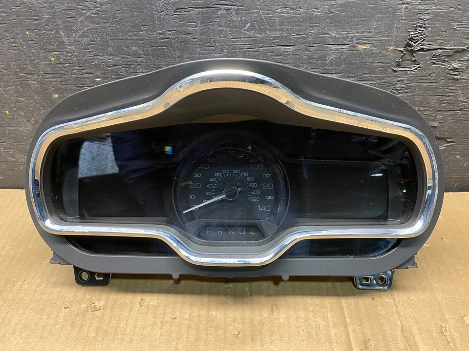 Lincoln MKT 2017 2018 2019 velocímetro cuadro de instrumentos i5283 DG1 Foto 1 de 4