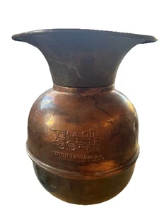 De colección LATÓN SPITTOON "Union Pacific Rail Road" Doble Cara Repujado - Imagen 1 de 3