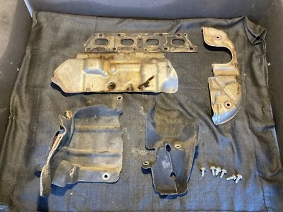 Coletor de escape 12-15 Fiat 500 Dodge Dart FIRE Turbo 1.4L escudos - Imagem 1 de 4