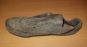 RIDDELL LEATHER RUNNING SHOE - SPIKES VINTAGE 1940 –TRACK AND FIELD - ATHLETICS - Picture 1 of 6