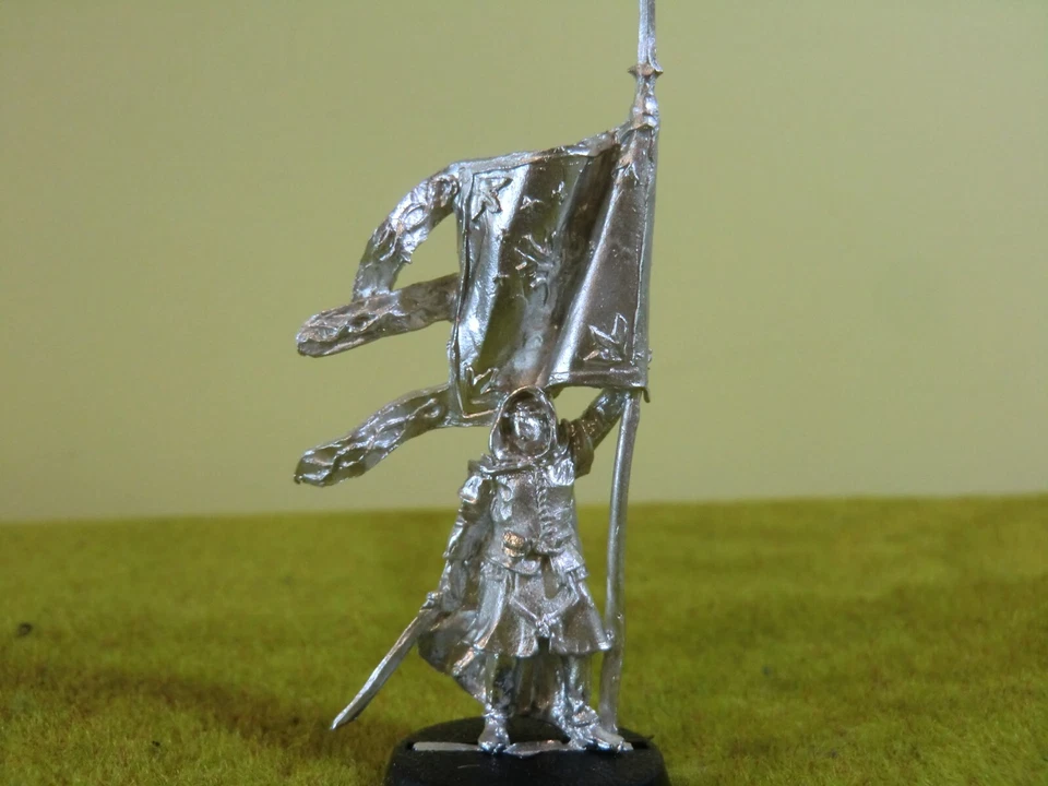 WARHAMMER LOTR - BLACKROOT VALE COMMAND STANDARD BEARER (METAL) ***NUEVO*** Foto 1 de 1