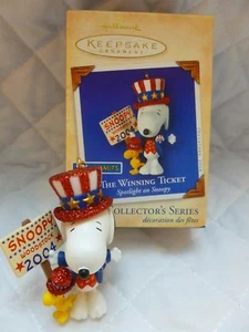 Hallmark Ornament The Winning Ticket Spotlight On SNOOPY, Peanuts, Nuevo en caja B1 - Imagen 1 de 3