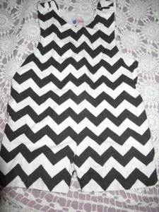 euc Surce black white chevron jon jon romper boys 4 free ship USA - Picture 1 of 3