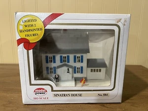 Model Power HO No. 584 Sinatra’s House Lighted With 2 Hand Painted Figs & Box - Picture 1 of 4