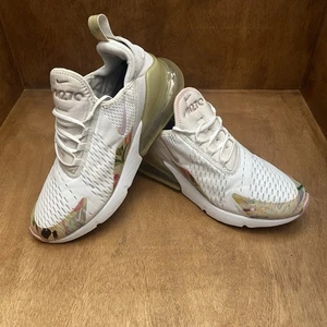 Nike Air Max 270 Women’s Size 10 Athletic Shoes White Floral Sneakers AT6819-100 - Picture 1 of 24
