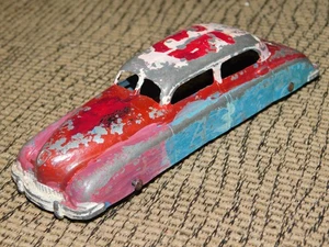 6" Tootsietoy Jumbo Woodie Station Wagon - Picture 1 of 3