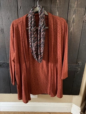 Cárdigan con bufanda color óxido puro. Mujer Talla Única. Ver medidas Foto 1 de 4