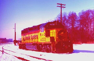 ORIGINAL KODACHROME SLIDE CHESSIE SYSTEM GP40-2 #4232 ELSMERE, DE APRIL 1984 - Picture 1 of 1