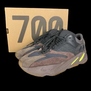 Men’s Adidas Yeezy Boost 700 Mauve UK11 US11.5 EE9614 - Picture 1 of 11