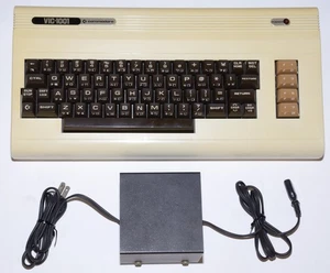 Commodore VIC1001 Japonia 1980 BARDZO WCZESNY nr 1543 + ceramiczne ROM + przetestowane! - Zdjęcie 1 z 17