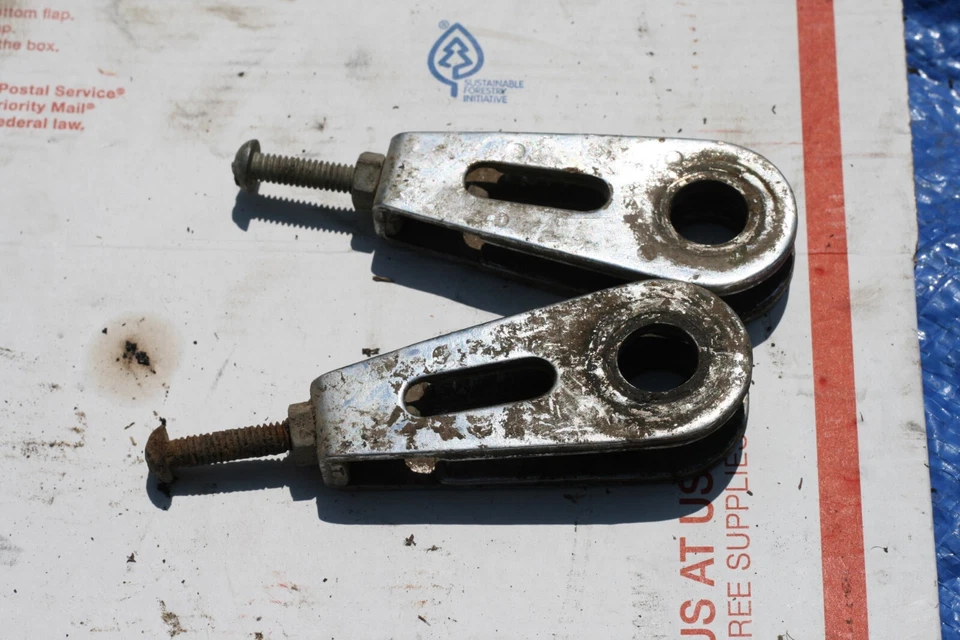 Aprietadores de cadena traseros Bridgestone BS 90 1966-69 doble OEM envío gratuito Foto 1 de 1