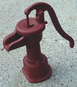 Well Water Pump Miniature Vintage Sty B 1/24 Scale G Scale Diorama Accessory  - Picture 1 of 1