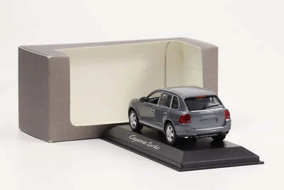 1:43 Porsche Cayenne Turbo 2002 Grigio Titanio Metallizzato Minichamps WAP - Immagine 1 di 3