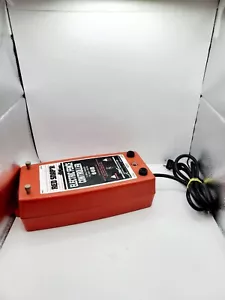 Red Snap'r model 66B electric fence controller 110v-60hz 15 mile range - Picture 1 of 7