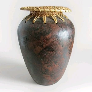 Beautiful Ceramic Vase With a Wonderful Basket Weave On Rim 9" Tall unbranded - Picture 1 of 5