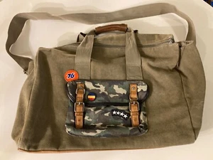 Steve madden duffle bag olive green with patches from factory. Weekend bag. RARE - Picture 1 of 7
