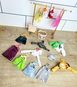 RAINBOW HIGH Clothes Simone Ayesha Daria Karma Jade Bundle Hangers Rail NEW - Picture 1 of 20