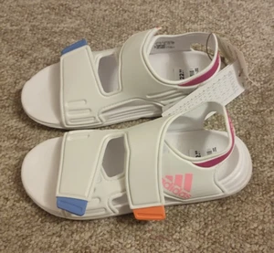 Sandalias Adidas AltaSwim C Core Correa Talla 1 ¡Nuevas! - Imagen 1 de 6