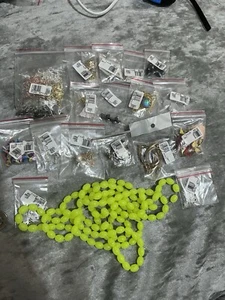 Lote de 330 piezas de joyería artesanal pendientes collares dijes cadenas mixtas - Imagen 1 de 11