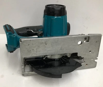 MAKITA DSS611 18V 165mm Circular Saw - Tool only - image 1 of 4