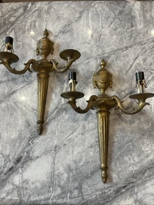 Antiguo par francés de luces de pared / apliques de latón macizo H: 32 cm W: 21 cm - Imagen 1 de 9