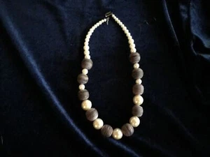 Vintage 15" Necklace : Costume Faux Pearls and Wood Beads Jewlery - Picture 1 of 2