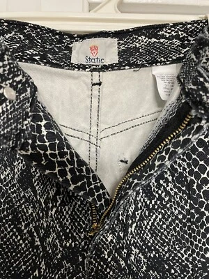 Denim Shots Junior’s Animal Print Talla 9/10 Denim Crudo Foto 1 de 4