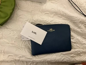 Coach Eckreißverschluss Handgelenktasche schwarz genarbtes Leder - F58032 neu mit Etikett Tintenblau - Bild 1 von 2