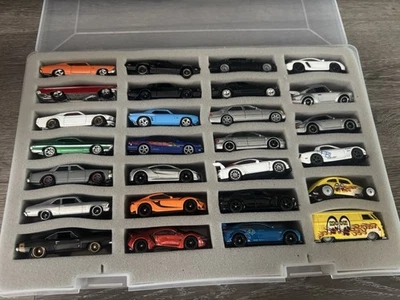 Hot Wheel Rápido y Furioso Lote de 25 + Mooneyes y Estuche Porsche Chevy BMW Regal Foto 1 de 4