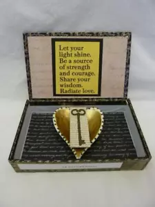 ÚNICA CAJA DE RECUERDO DE CIGARROS DECO ART UPCYCLE ~ PALABRAS DE AMOR ~ CORAZÓN DE CERÁMICA ~ LLAVE ~ GRAN REGALO - Imagen 1 de 12