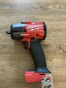 Milwaukee M18 Fuel Brushless 1/2" Mid Torque Schlagschrauber NEU - Bild 1 von 3