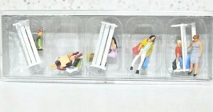 Preiser 10738 1/87 HO Shopping People Sitting On Bench Figures NIB - Picture 1 of 4