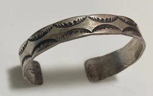 SIGNED Ken & Mary Bill Sterling Silver NAVAJO Vintage CUFF BRACELET with SHAPES - Picture 1 of 9