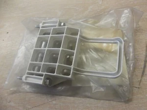 Soporte de cuña elemento fijador de batería Mercedes Benz clase A1686103436 - Imagen 1 de 1