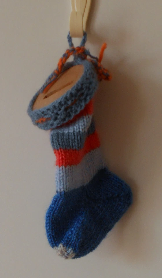 Sparstrumpf/Sparsocke "bunte Streifen, Blau" Handgestricktes UNIKAT - Bild 1 von 2