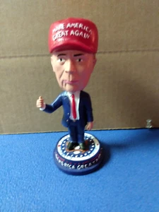 Donald Trump "Make America Great Again" Resin Statue - MAGA - Bild 1 von 4